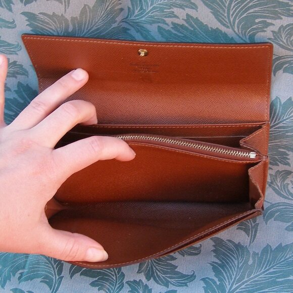 Authentic LOUIS VUITTON Sarah Monogram Wallet EUC - Picture 9 of 14